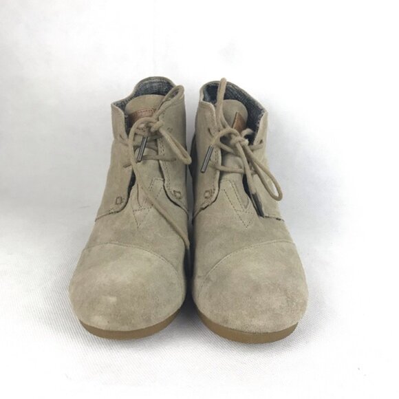 TOMS Suede Taupe Wedges Lace Up Ankle Bootie Leather Boots Size 10 W Casual - Picture 3 of 6